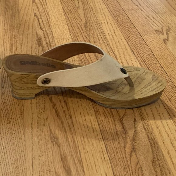 EUC Galibelle Noya Clog (fits like a 10) - Picture 3 of 7